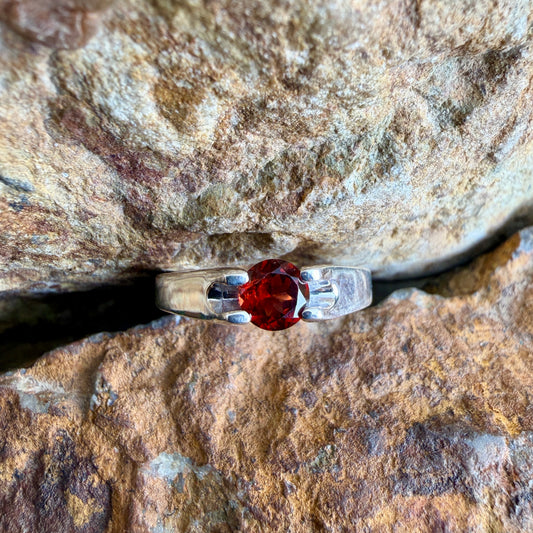 David Rosales Sterling Silver Ring w/ Garnet