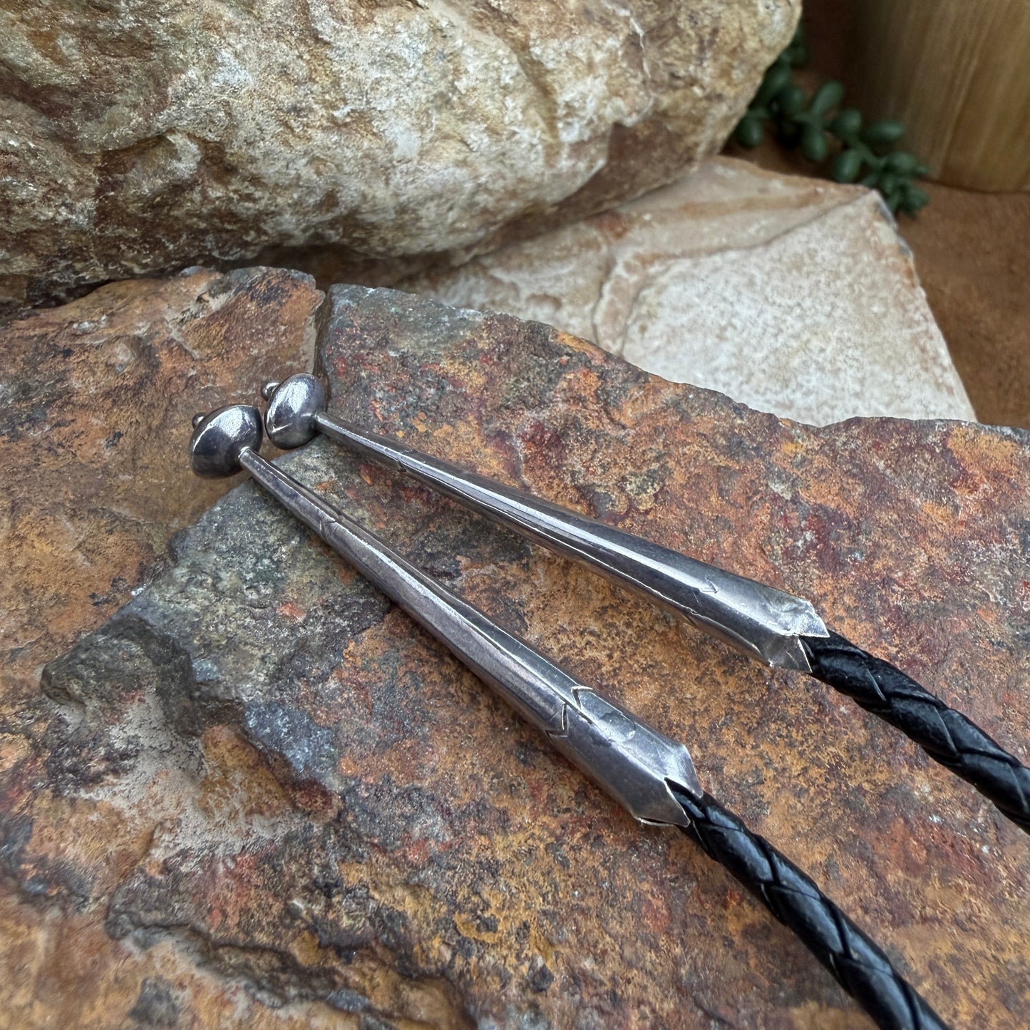 Vintage - Mother of Pearl Bolo Tie - Estate