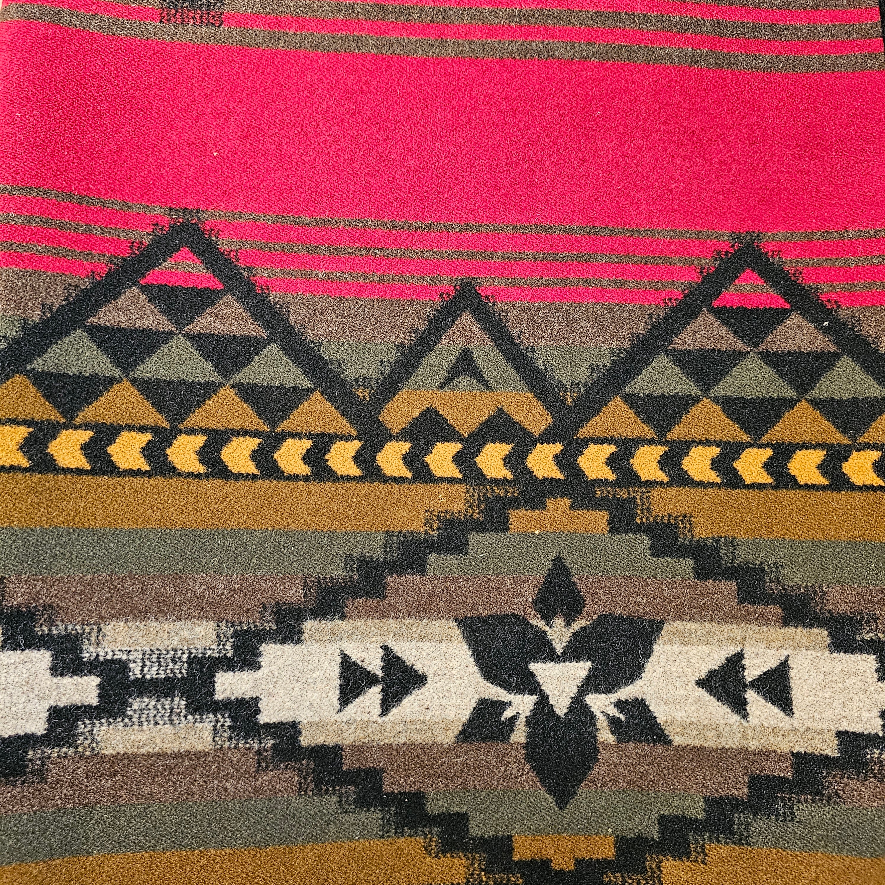 Pendleton Lost Trail Blanket - Thumbnail 4