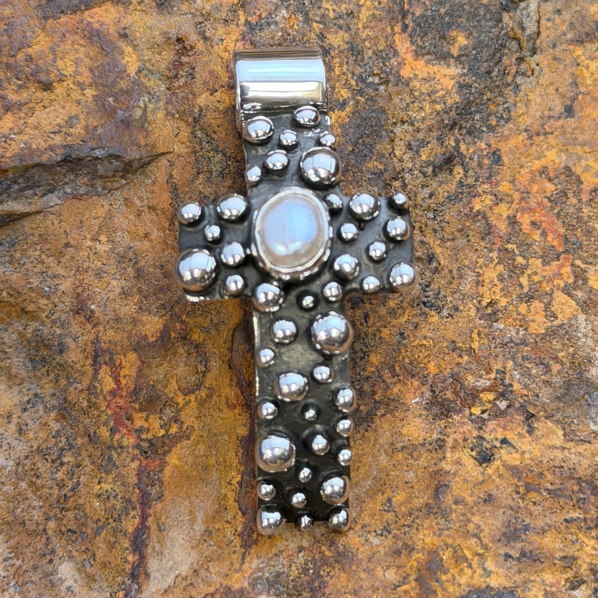 Akee Douglas Million Drops freshwater pearl curved cross pendant
