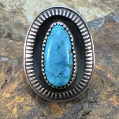 Vintage Navajo Turquoise Ring – Stamped Bezel & Split Shank - Estate