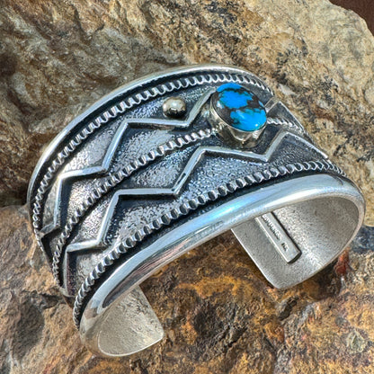 Vintage - Bisbee Turquoise with 14K Gold Accent Cuff by E. Cummings – Estate