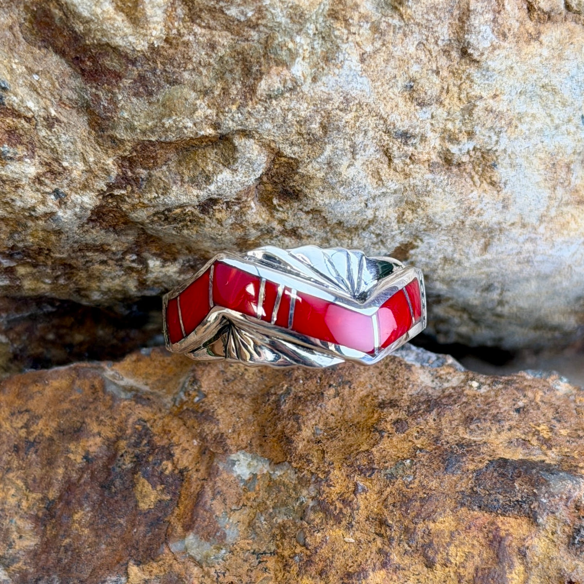 Angled view of Rosarita zigzag inlay and sculpted sterling silver ring