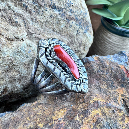 Vintage - Navajo Ring with Mediterranean Red Coral - Estate