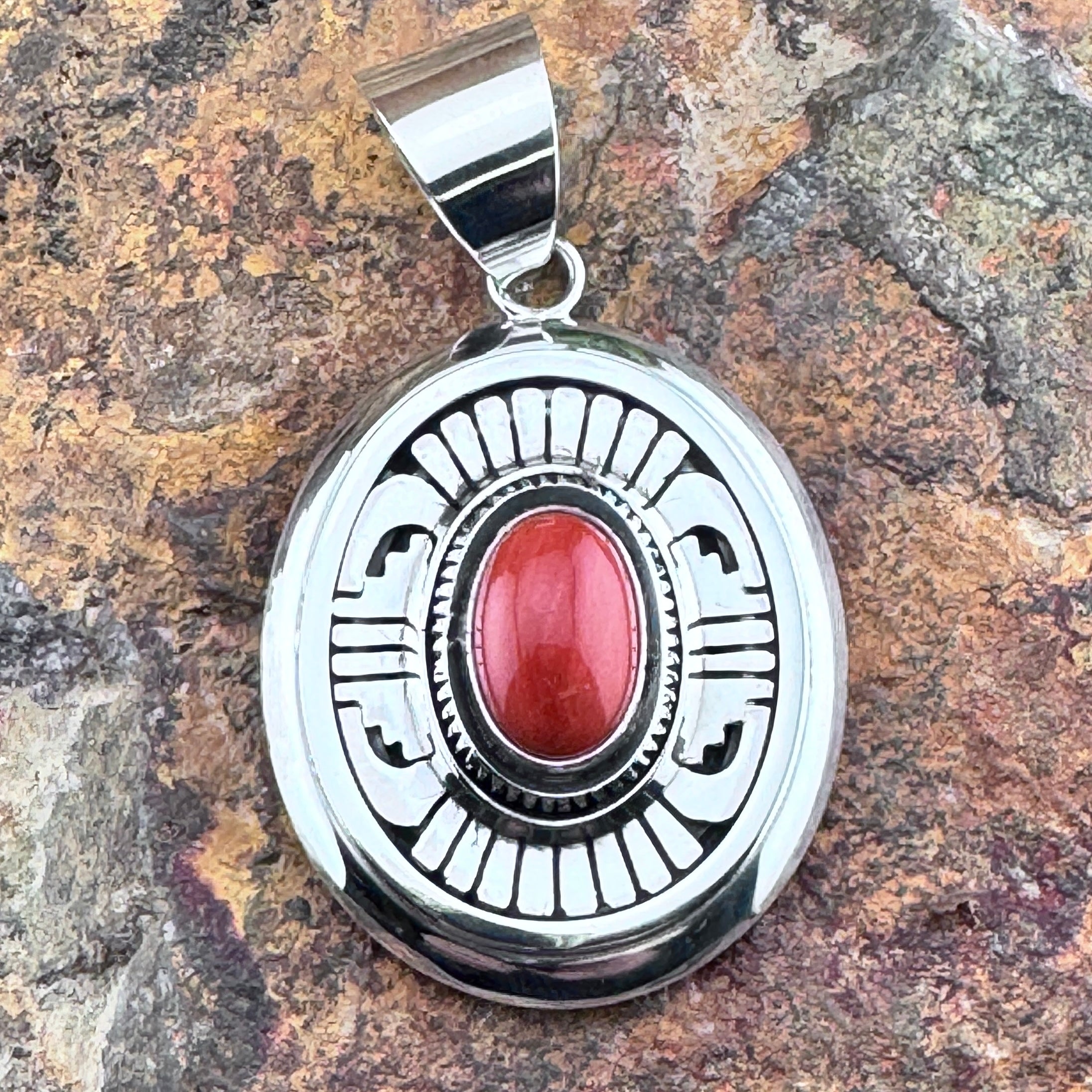 Leonard Nez – Black Arrow Native American Jewelry & Art