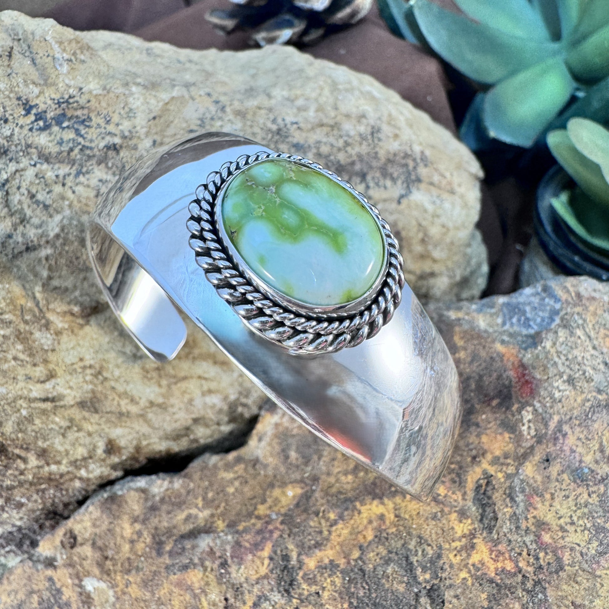 Palomino Cuff Bracelet by Artie Yellowhorse – Black Arrow Native